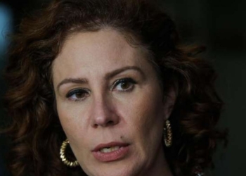 PF apreende passaporte, armas e objetos acima de R$ 10 mil de Zambelli