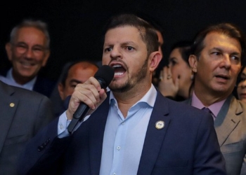 Mais de 300 prefeitos na Bahia paralisam atividades em protesto contra queda nos repasses do FPM