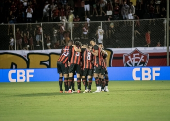 Para retomar a liderança da Série B, Vitória enfrenta ABC nesta quarta-feira (2)
