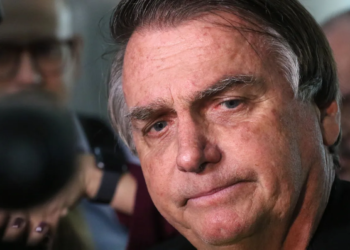 Bolsonaro afirma que vai fazer três cirurgias em setembro