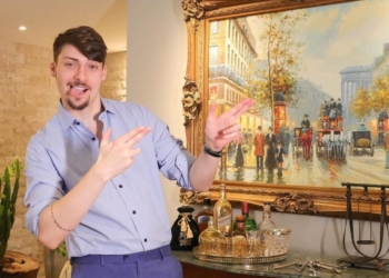 Suspeito no caso das joias, Bolsonaro apresenta extrato bancário ao STF