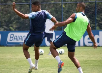 Bahia faz ajustes de posicionamento e reforça finalizações no CT Evaristo de Macedo