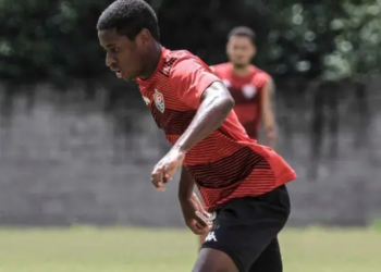 Figueirense oficializa contratação de Ruan Nascimento, do Vitória