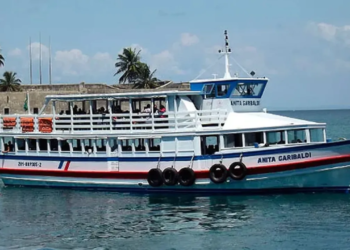 Travessia Salvador-Mar Grande retoma transporte com seis embarcações