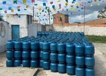 Mais de mil botijões de gás roubados são recuperados pela polícia de Feira de Santana