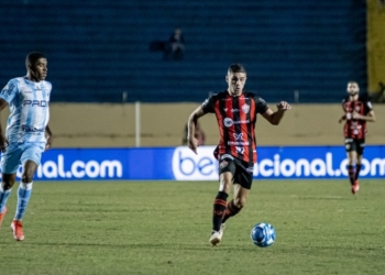 Vitória joga mal, perde para o Londrina e termina rodada na vice-liderança da Série B