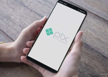 Como funciona o Pix parcelado, já adotado por alguns bancos?