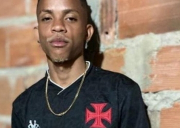 Família de jovem desaparecido ao tomar banho de mar acusa Salvamar de negligêcia