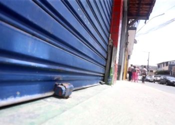 Comerciantes são obrigados por facção a pagar taxa de até R$ 7 mil senão morrem