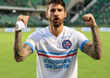 A redenção de Everaldo: saiba fatores que colaboraram com hat-trick do camisa 9 na Serrinha