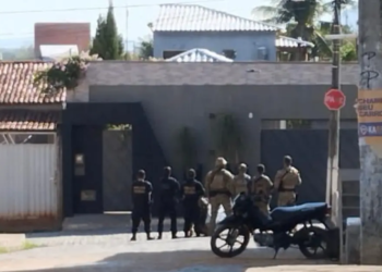 Prefeito do Oeste baiano é alvo de operação da PF que apura desvios na educação