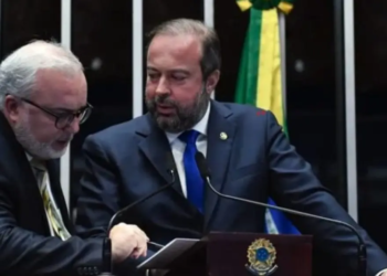 Lula se reúne com ministro de Energia e o presidente da Petrobras após troca de farpas