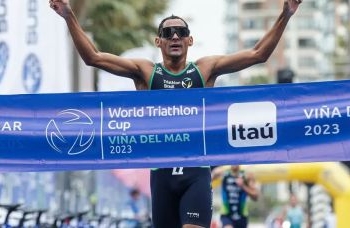 Brasil conquista dobradinha na Copa do Mundo de triatlo