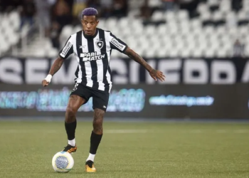 Adversário do Vitória na Copa do Brasil, Botafogo tem meia internado