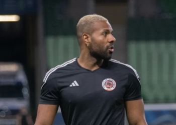 Jogador é alvo de ataques homofóbicos após affair com Pabllo Vittar