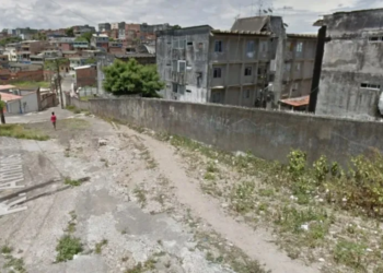 Traficantes fortemente armados tocam terror no Subúrbio