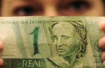 Criado há 30 anos, Plano Real viu poder de compra encolher após crises