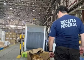 Receita Federal apreende 51 quilos de cocaína no aeroporto do Galeão