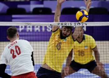 Vôlei masculino perde mais uma e complica classificação nas Olimpíadas