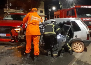 Motorista morre em colisão entre carro e caminhonete no Extremo Sul baiano