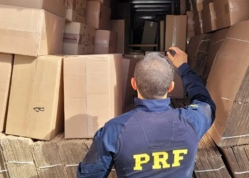 Motorista é preso no Sudoeste baiano com 750 mil maços de cigarros contrabandeados