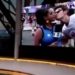 Homem tenta beijar repórter da Globo ao vivo em transmissão das Olimpíadas