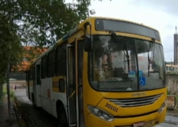 Assalto a ônibus em Salvador termina com um morto, um preso e dois baleados