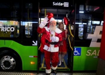 Papai Noel irá de BRT para programação natalina em shopping de Salvador