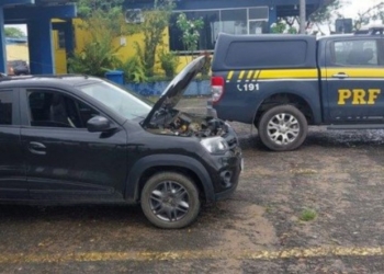 PRF recupera em Simões Filho veiculo furtado no interior de São Paulo