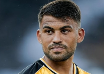 Vitória tem pré-contrato assinado com volante que jogou a última Série A