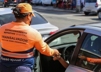 Transalvador regulamentou mais de 470 vagas de Zona Azul para quem vai visitar o evento Luzes de Natal