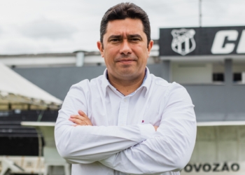 Presidente do Ceará se exalta e xinga membros da imprensa após derrota para o Bahia na Fonte Nova