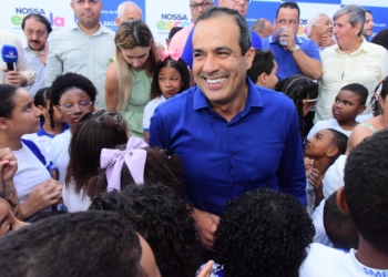 Prefeitura inaugura escola com piscina semiolímpica e capacidade para 1 mil alunos em Castelo Branco