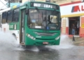 Frente fria chega à Bahia com fortes chuvas e perigo no mar