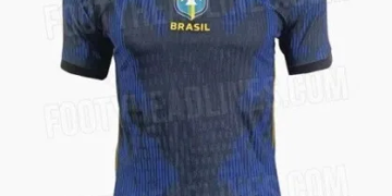 Site vaza suposta camisa reserva do Brasil para a Copa do Mundo