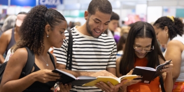 Prefeitura patrocina Bienal do Livro da Bahia e garante acesso gratuito, vale-livros e ações culturais para estudantes e professores