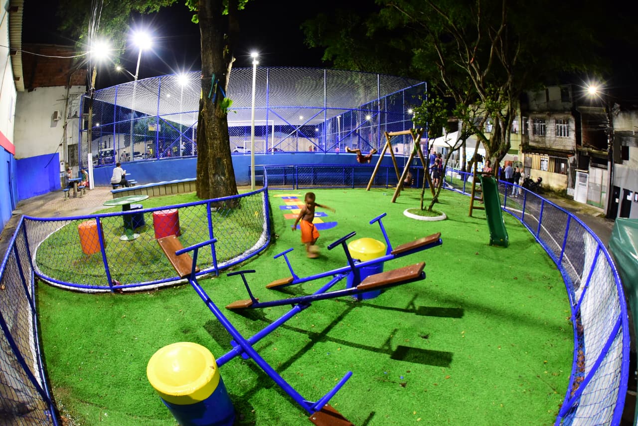 Prefeitura entrega nova praça com quadra e parque infantil em Boa Vista de São Caetano