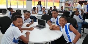 Com investimento de R$20,7 milhões, Prefeitura de Salvador entrega escola totalmente reconstruída em Paripe