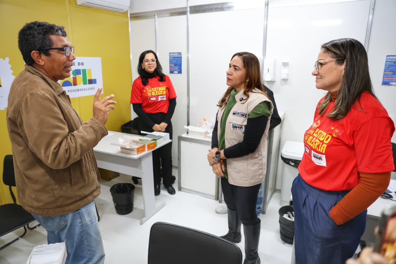 Secretária Roberta Santana realiza vistoria em posto de testagem rápida para ISTs no São João de Amargosa