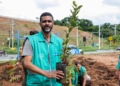 Salvador ganha primeira microfloresta urbana com mais de 1 mil mudas plantadas entre as avenidas Gal Costa e Jayme Figura