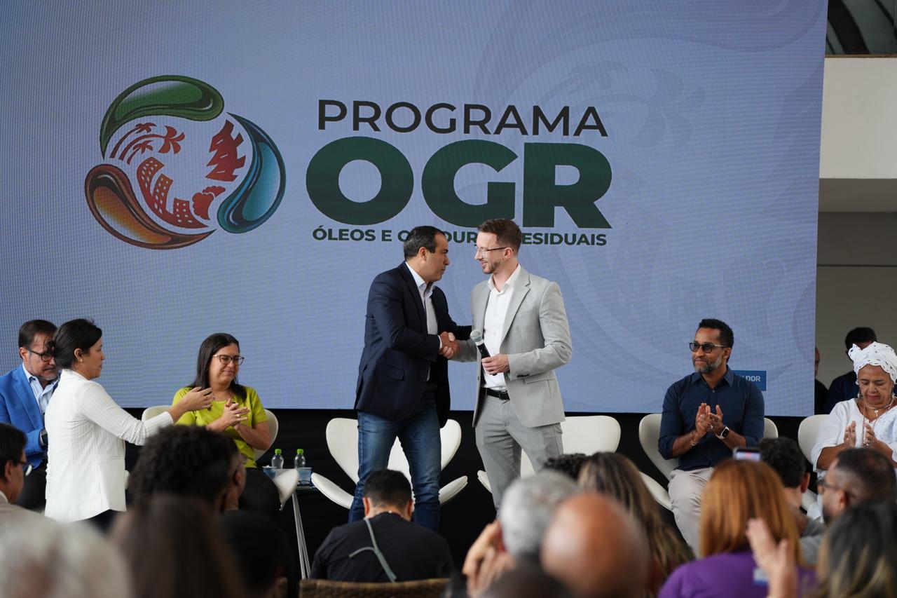 Prefeitura de Salvador e Petrobras lançam programa para transformar óleo usado em biodiesel com geração de renda para cooperativas