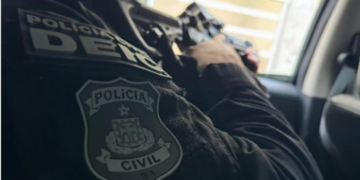 Turista inglês foi assaltado após sair de festa no Rio Vermelho; motorista de app é preso suspeito de envolvimento