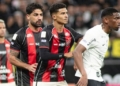 Vitória abre o placar, mas cede empate ao Corinthians em Itaquera