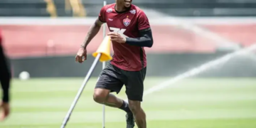 Dudu volta a trabalhar no campo e se aproxima de retorno pelo Vitória